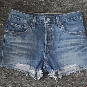 Levi's frayed Jean shorts size 27W